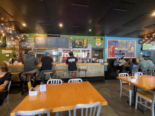 12 South Taproom & Grill