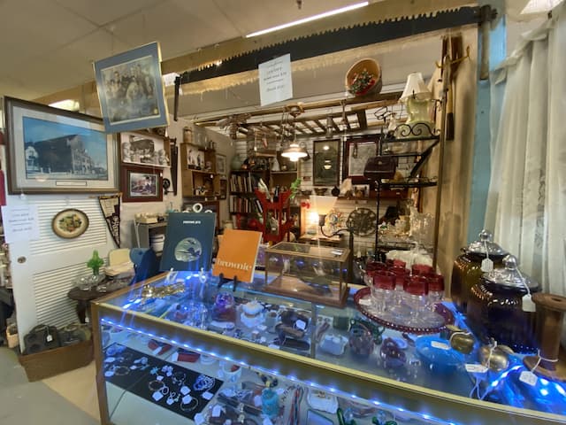 Music Valley Antiques and Marketplace