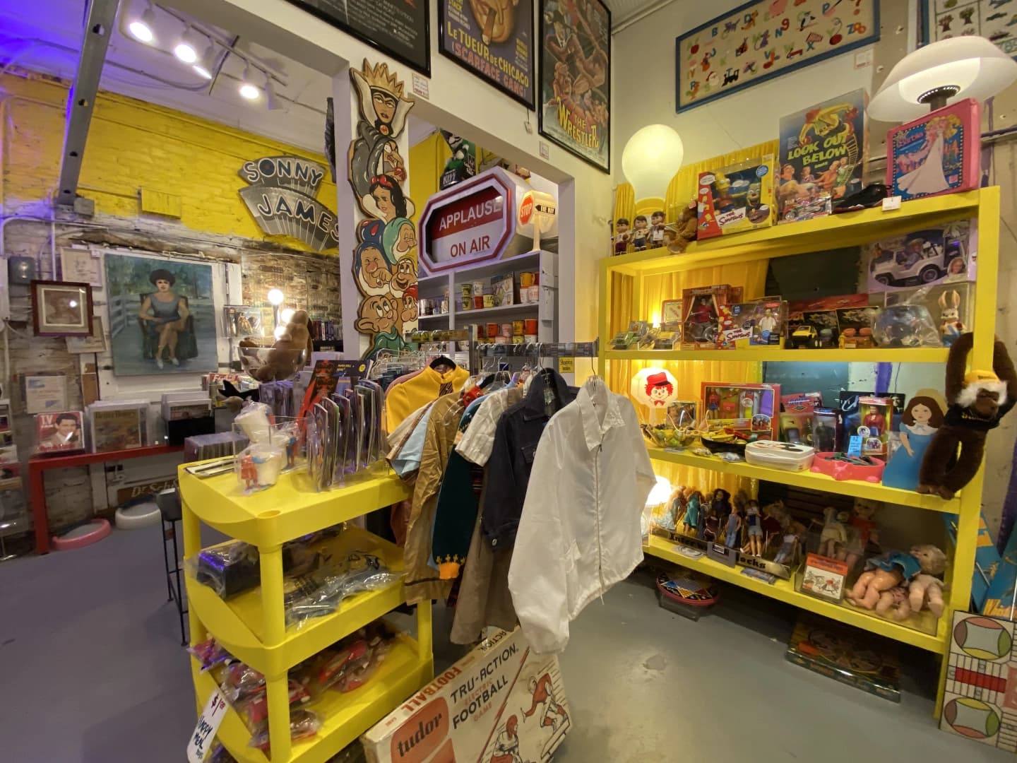 Starland Vintage & Unusual